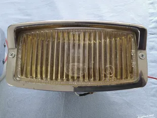42589: Hella 139 verchromte Halogen-Nebelscheinwerfer (gelb) für Porsche 911
